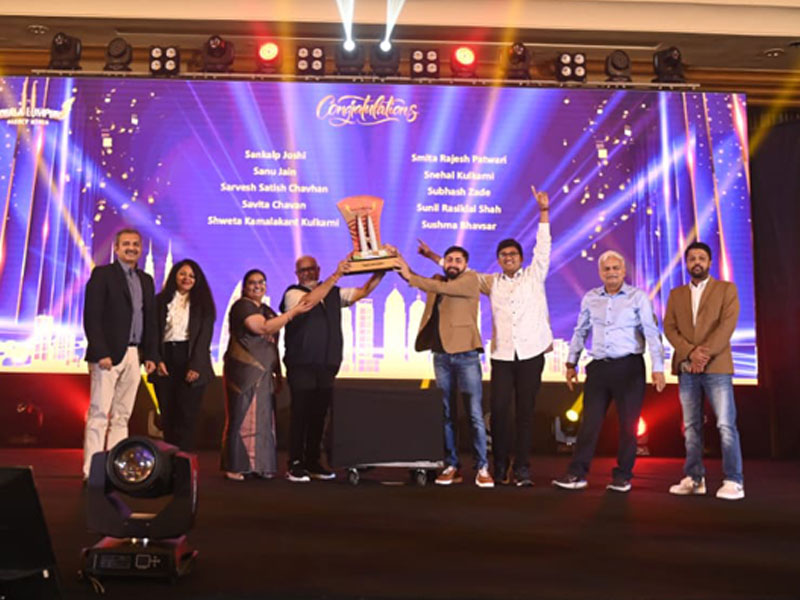 Grateful to be awarded in Kuala Lumpur Malaysia for Special Achievement in Investment Advisory.