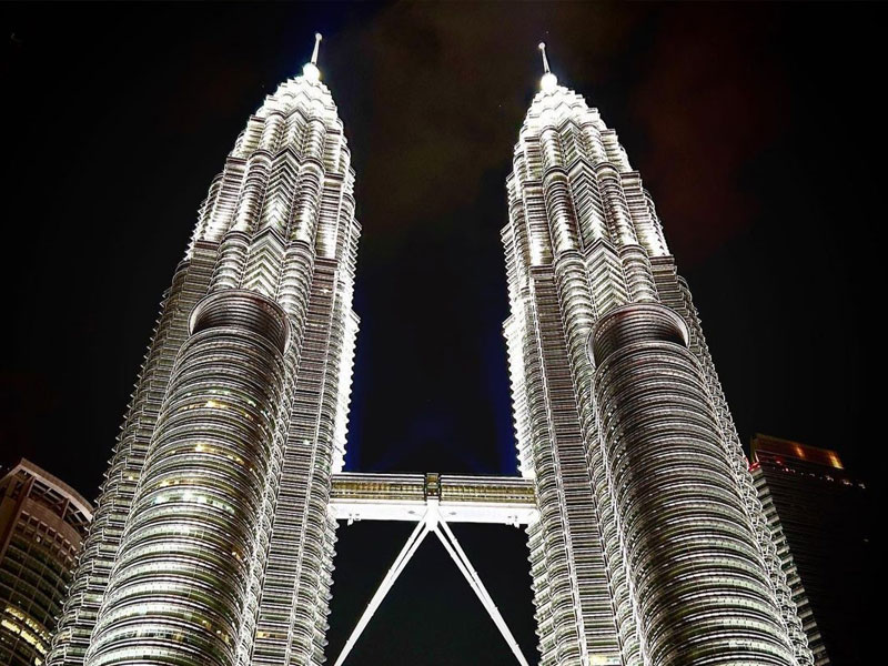 Grateful to be awarded in Kuala Lumpur Malaysia for Special Achievement in Investment Advisory.