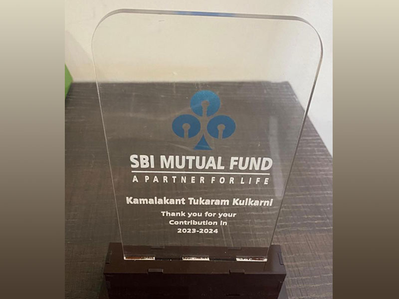 Received Special Recognition for contributions to the Mutual Fund Business. 2023-24