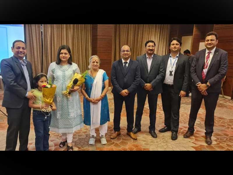 Received the Incredible Honour MDRT in Vancouver, Canada 2025